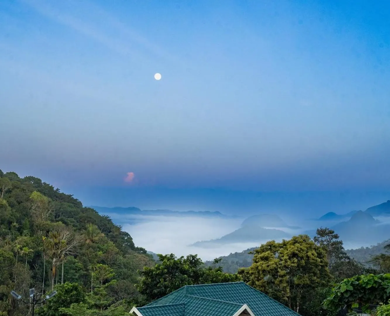 ****  Hotel Aveda Munnar Mountains And Mist Indie
