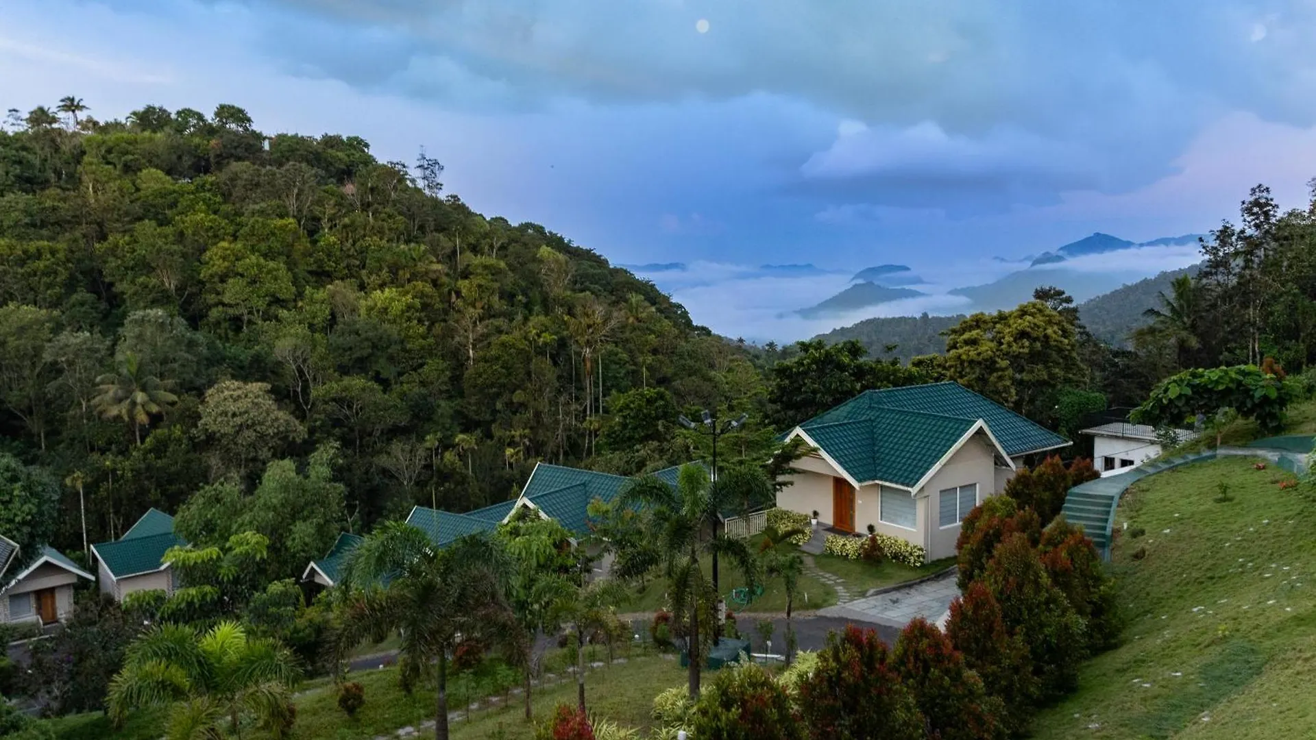 Hotel Aveda Munnar Mountains And Mist Indie