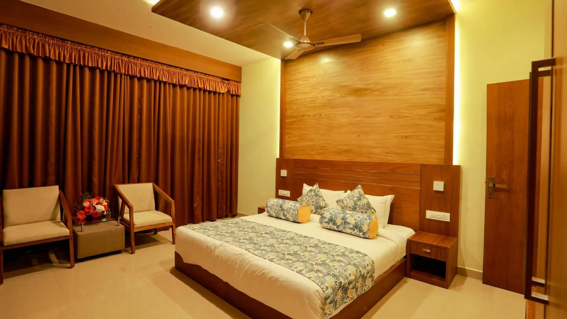 Hotel Aveda Munnar Mountains And Mist 4*,