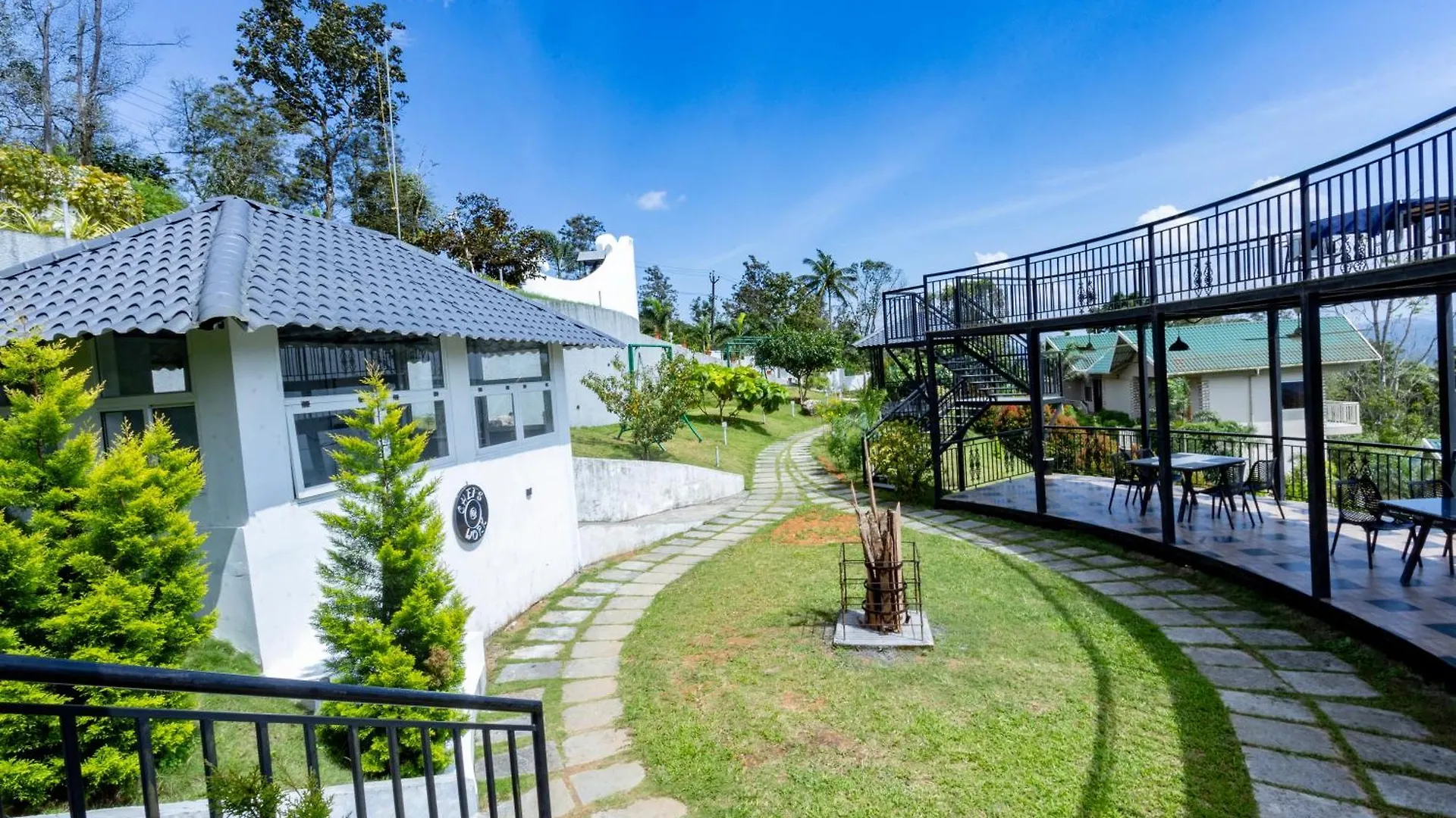 Hotel Aveda Munnar Mountains And Mist