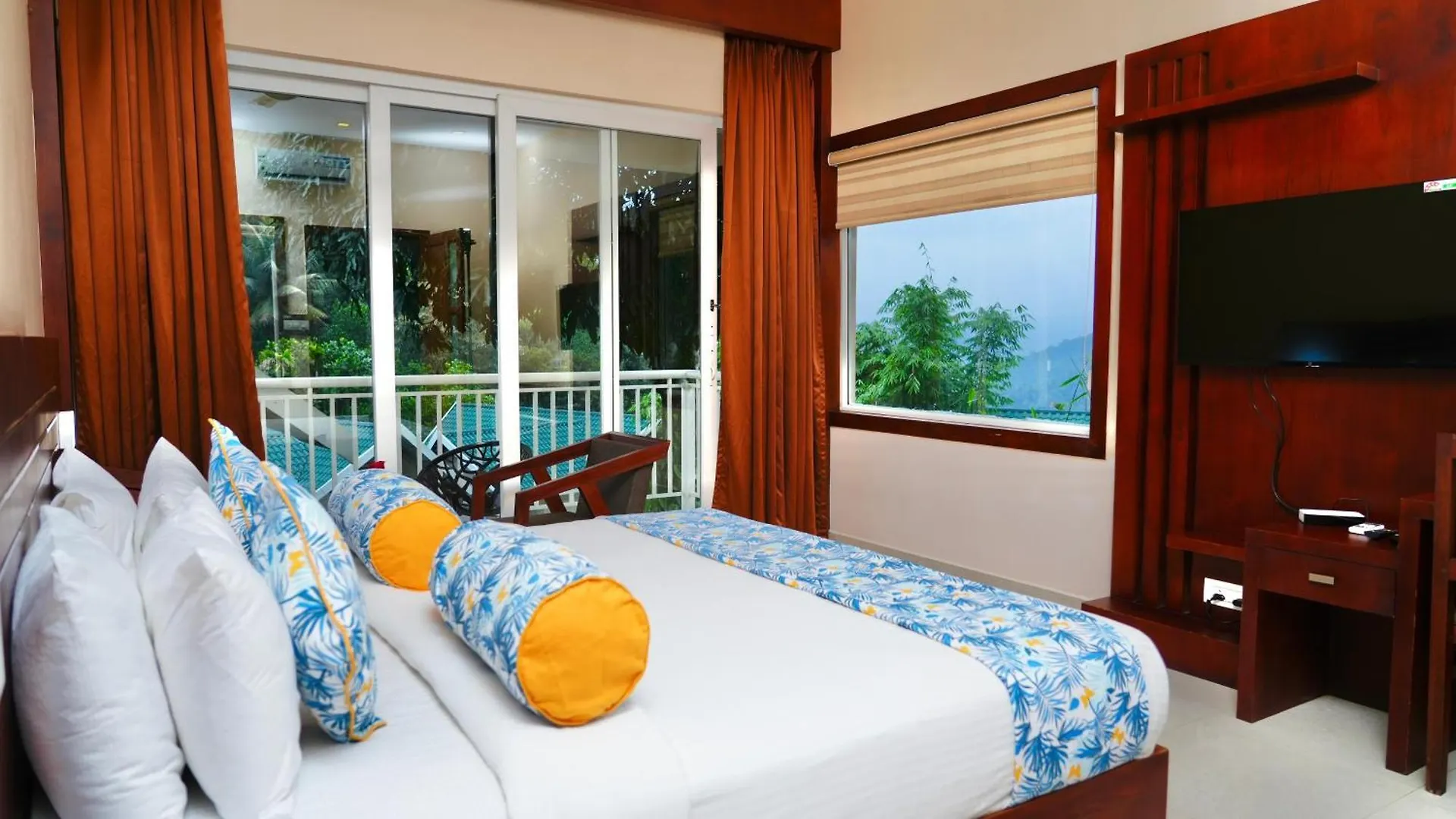 Aveda Munnar Mountains And Mist Hotel