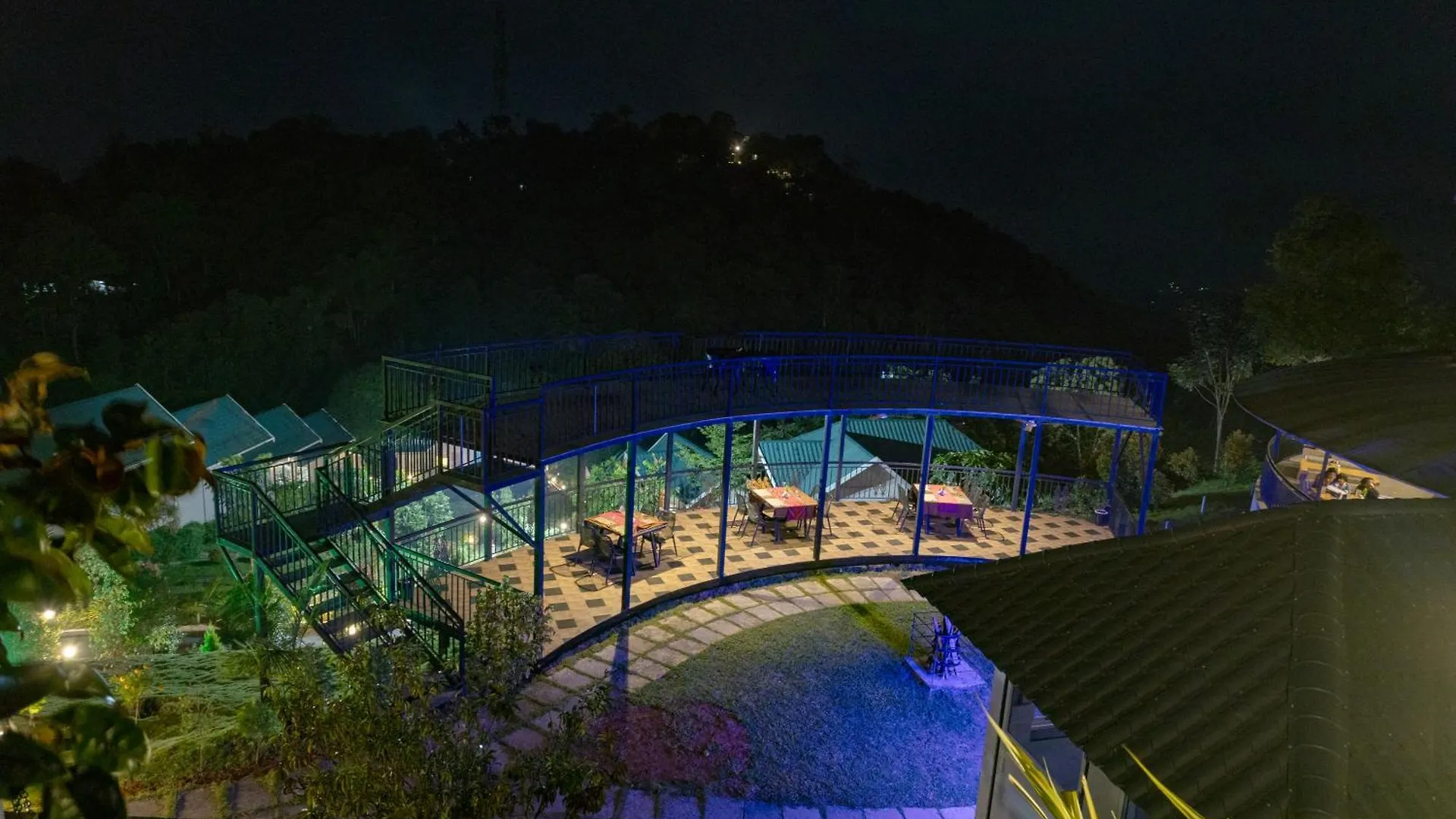 Aveda Munnar Mountains And Mist Hotel