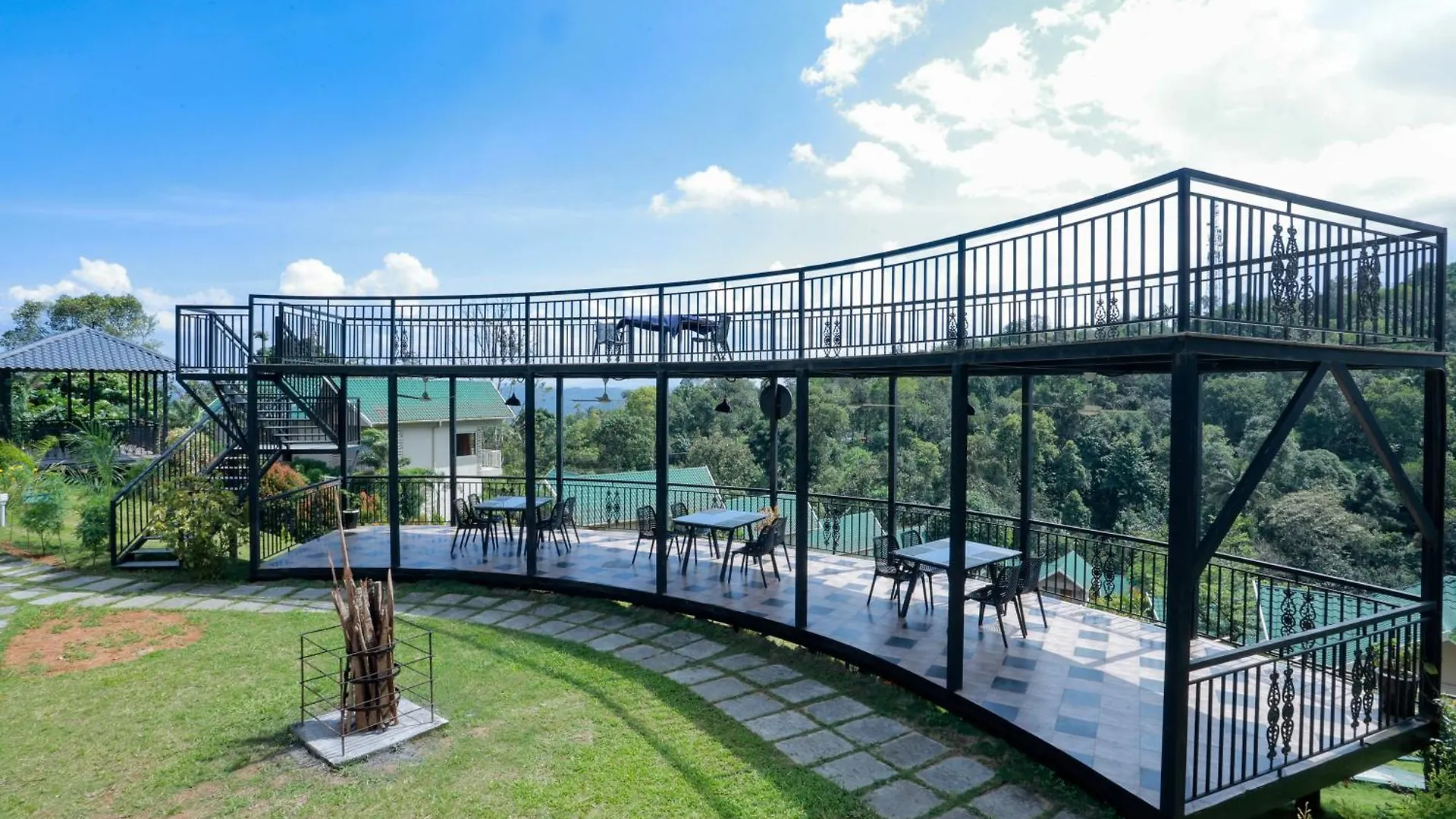 Aveda Munnar Mountains And Mist Hotel